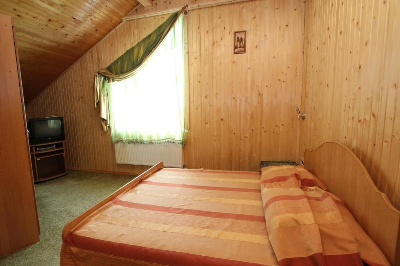 Appartement Complex "Shum Lisu" à Tatariv Extérieur photo